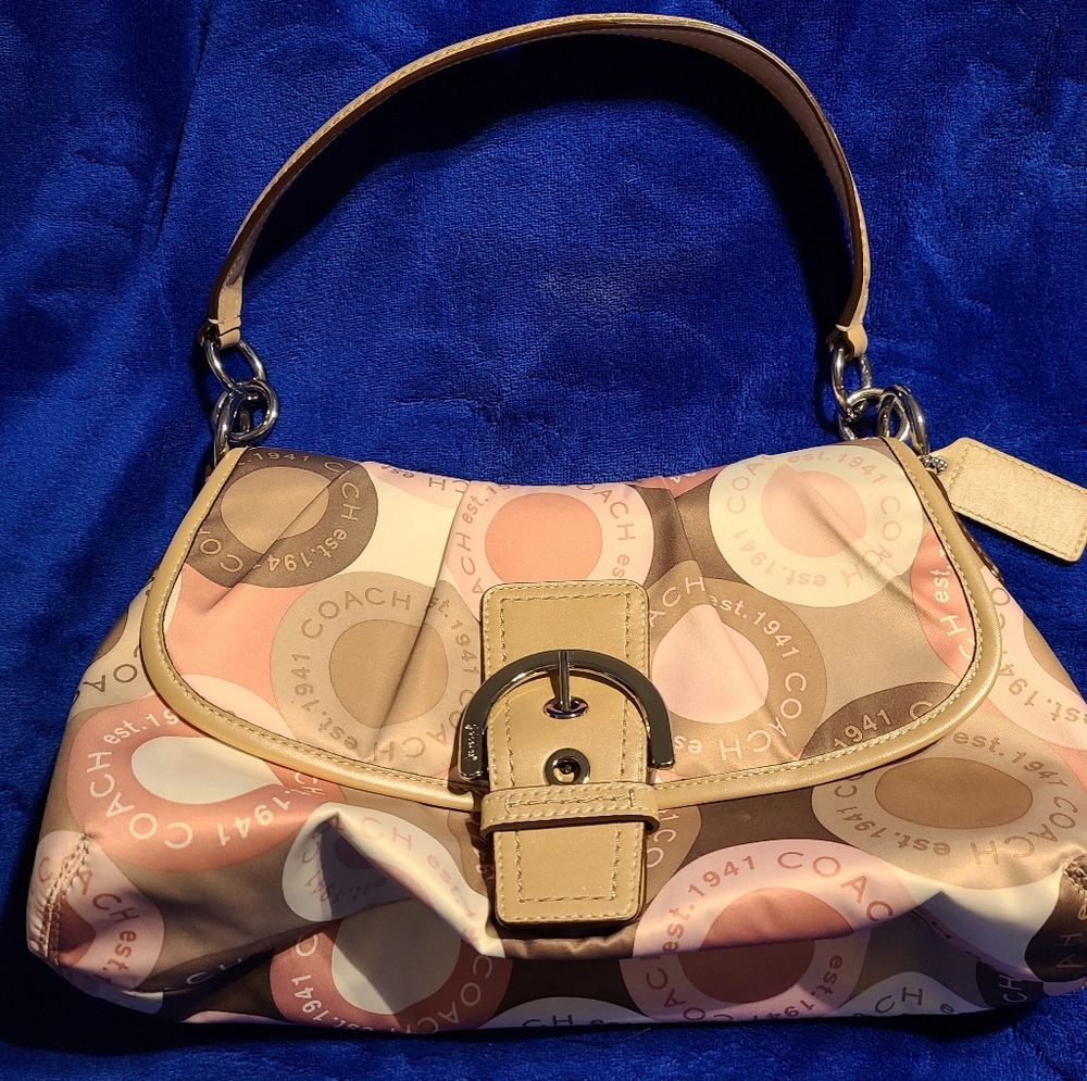 Coach Soho Logo Snaphead Flap F18420